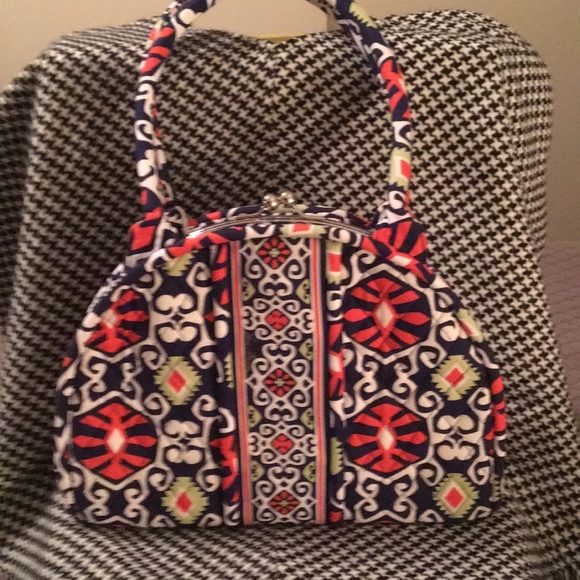 Vera Bradley Handbags - Game Day! ORANGE Vera Bradley Lrg purse.